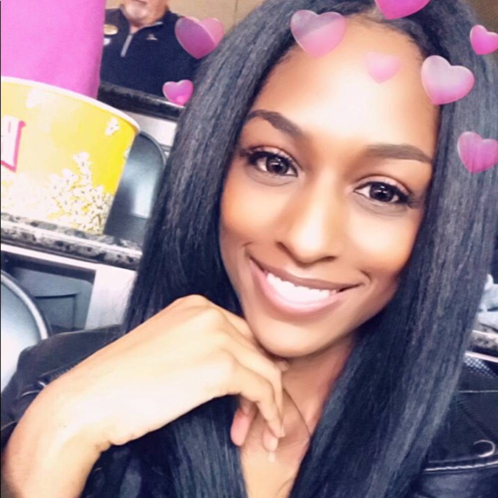 Meet your Posher, Dericka